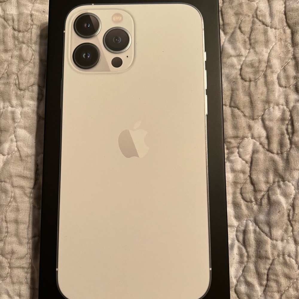 iPhone box